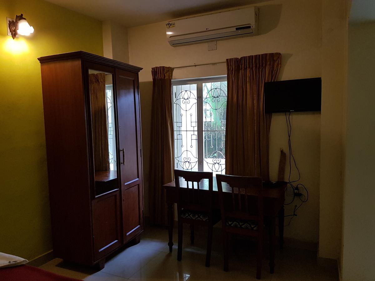 Casa Linda Hotel Kochi Екстериор снимка